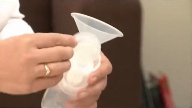 Сборка комплекта для сцеживания Ardo PumpSet и подготовка его к использованию. смотреть онлайн