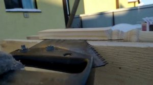 Как распилить балясину вдоль обычной ножовкой