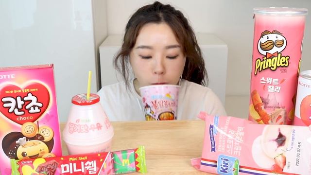 ASMR Korean Convenience Store Mukbang 편의점 먹방 로제 불닭볶음면 납작당면 떡볶이 디저트 CVS Pink Food Dessert Fire Noodl