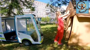 Дети и Машина. Строим двухэтажный дом и домик из картона. Манкиту