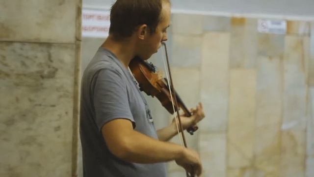 Даниил, скрипка. Переход между станциями "Дворец Спорта" – "Площадь Льва Толстого" смотреть онлайн