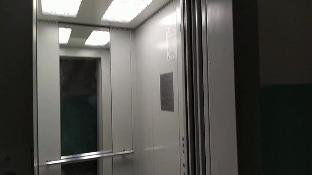 Лифт МогилëвЛифтМаш (МЛМ-2020 года) с синим табло в старом кирпичном доме! Город Саратов смотреть онлайн