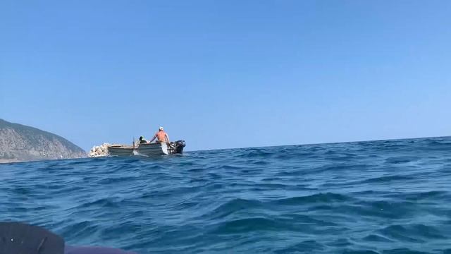 Прыжок в Чёрное море со скалы «Александр» смотреть онлайн