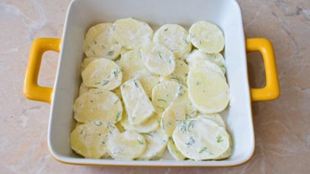 Мясо по французски картофель свинина помидоры