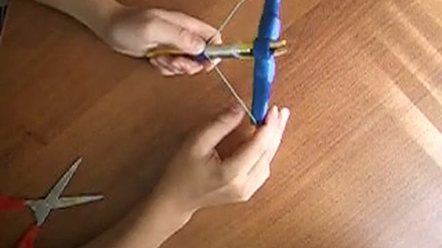 Делаем арбалет из карандашей смотреть онлайн