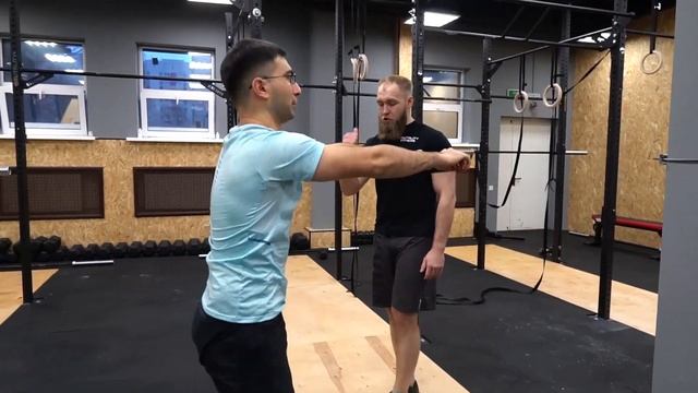 КРОССФИТ ТРЕНИРОВКА. CrossFit. ГРЕБЛЯ / Бегущий ведущий