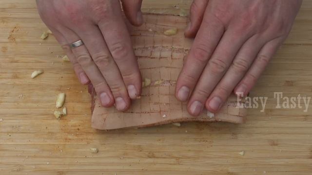 Я солю мясо и получаю сочное блюдо на любой случай. Рецепт от Easy Tasty.