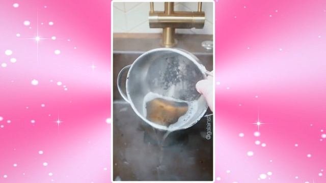 КАК ОТЧИСТИТЬ ПРИГОРЕВШУЮ КАСТРЮЛЮ