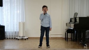 Музыка Е. Лучникова, слова Т. Графчиковой "А я игрушек не замечаю"