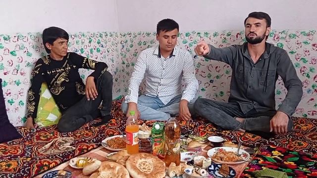 Худоро Шукр Авалин бор Чилара ба туй дават кардан хамчун Хачвнигор.Ин хама бодасгири шумо шид дусто