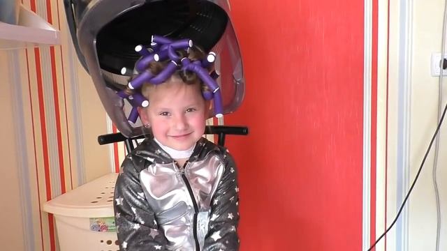 День рождения Дашеньки в стиле ЛОЛ Украшение торта кремом Торт  LOL