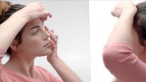 Как надевать и снимать контактные линзы?