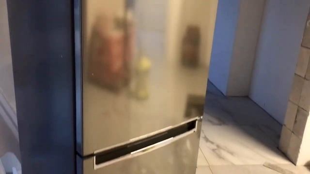 Распаковка — Холодильник с морозильником LG DoorCooling GW-B509SMJM смотреть онлайн