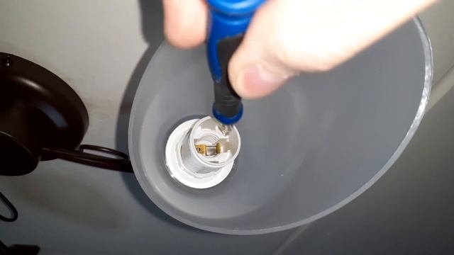 ? Почему сразу перегорают лампочки (Быстрое решение проблемы) в люстре / светильнике смотреть онлайн