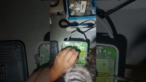 Стронг 210 - не работает ручка. Проблема оказалась в непропаянном транзисторе