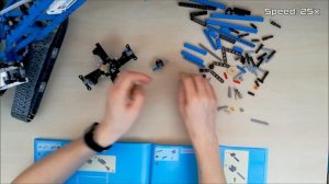 'Lego Technic 42042: Crawler Crane' Unboxing, Speed Build & Review