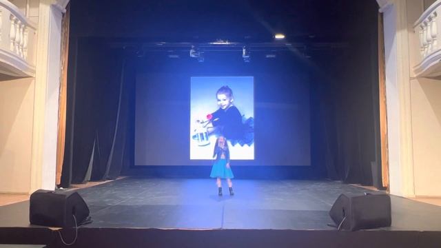 Лиза Васильева (4 класс) - Dance Monkey смотреть онлайн