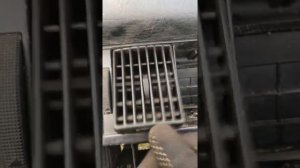 Снятие дефлектора обдува Ауди 80 б3