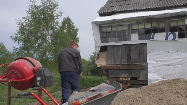 Доделал Фундамент гаража готовимся к сносу крыльца! смотреть онлайн