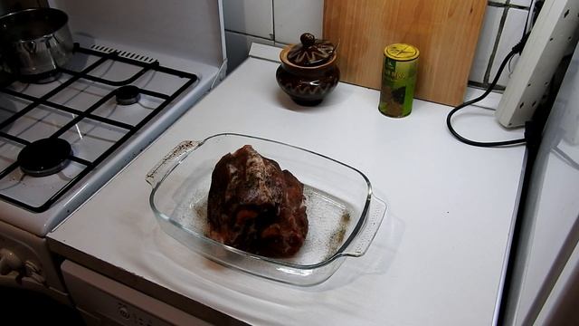 БУЖЕНИНА. Рецепт из свинины в духовке. С чесноком и морковкой! смотреть онлайн