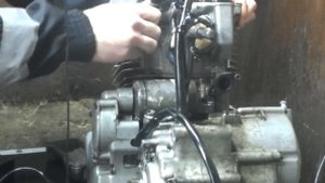 Ищем причину стука двигателя Suzuki Djebel 250