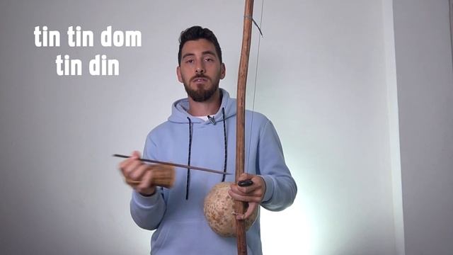Capoeira Music- How to Play Berimbau Regional Rhythm (toque) By Mestre Bimba смотреть онлайн
