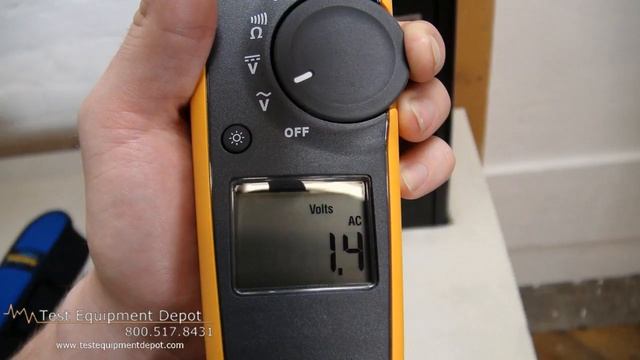 Fluke 373 True-RMS 600A/600V AC Clamp Meters смотреть онлайн