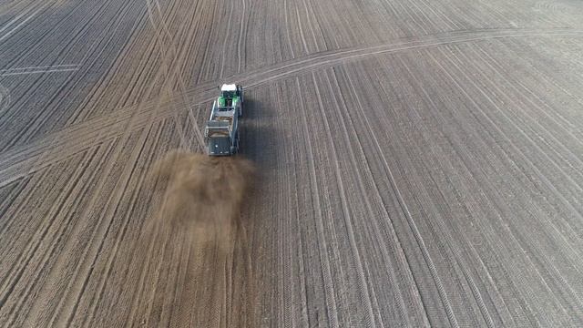 Демо-показ многофункционального прицепа Fliegl ASW 381. Внесение органических удобрений. смотреть онлайн