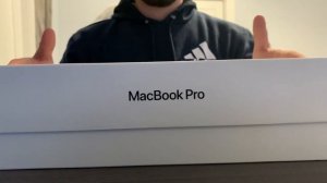 Buying a 2019 13" MacBook Pro