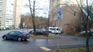 Три коротких видео прогулки по улице юности город Зеленоград