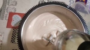 Как сделать мороженое из сухой смеси.