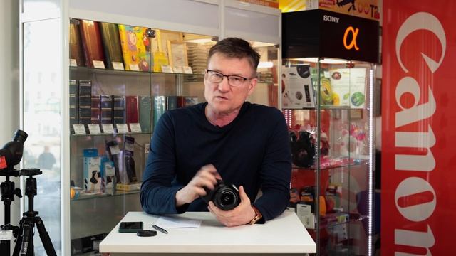 Какую бюджетную камеру выбрать новичку? Canon 2000D KIT за 29990р.  Фотошкола Art Magic School