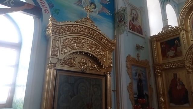 Едем в мужской монастырь. Отвозим продукты на поминки мужа. Отец Тихон проводит экскурсию в храме. смотреть онлайн