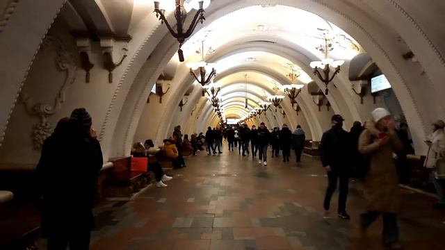Станция метро Арбатская в Москве смотреть онлайн