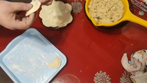 Мордовские вареники с сырой картошкой и салом.