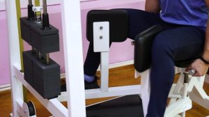 Сведение ног в тренажере