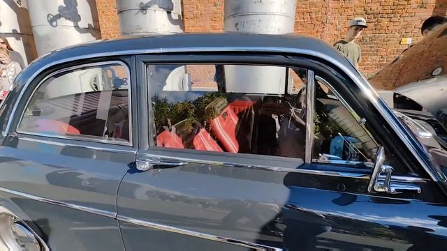 Выставка ретротранспорта Музея транспорта Москвы на Хлебозаводе 13 мая 2023 года