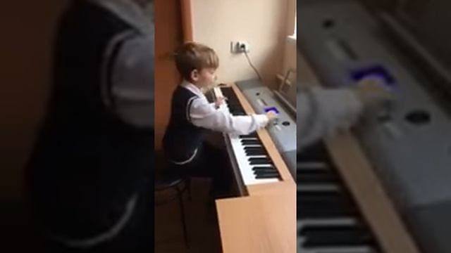 "VISHIDNA ZIRKA" Козак Иван Кліп «Українська танцювальна»Синтезатор, інструментальна музика 3 кат. смотреть онлайн