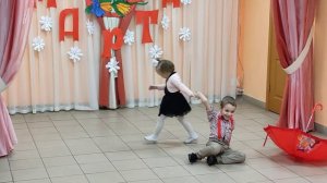 танец детей под песню " А ты меня любишь"