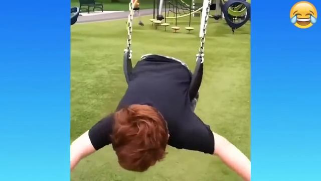 Смешные падения людей?
