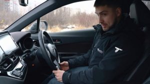 Обзор Toyota C-HR, компактный праворукий кроссовер, или нет❓