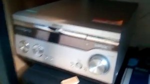 Моё рабочее место обзор раздобыл фирменный музыкальный центр sony HCD-WS2D и колонки к нему