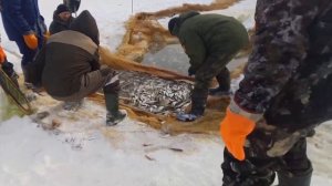 Рыбалка на озере Большой Уват часть № 2