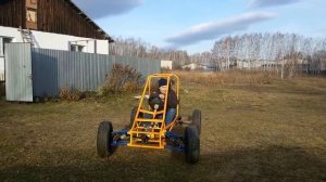 Крутая самоделка! БАГГИ проще не придумаешь.