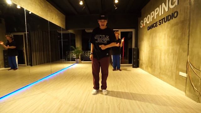 สอนเต้น Locking Dance เบสิคการเต้น Locking by S popping Dance studio смотреть онлайн