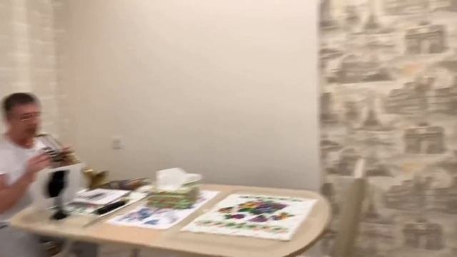 МНЕ КАЖЕТСЯ, что МИХАЛЫЧ РАЗБАЗАРИВАЕТ НАШЕ ИМУЩЕСТВО!