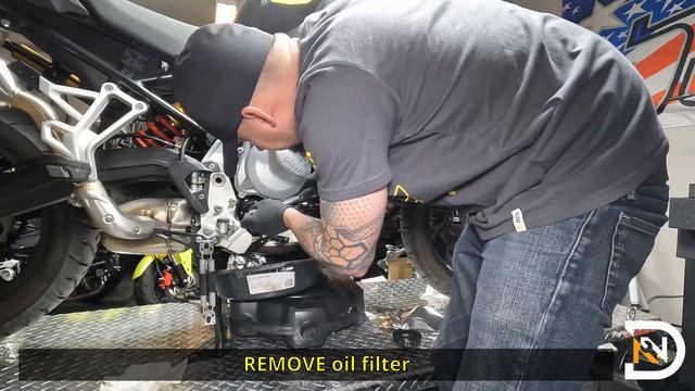 How to Change the Oil on a Motorcycle? DETAILED STEP-BY-STEP DIY on a BMW F750GS F850GS Motorcycle смотреть онлайн