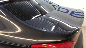 BMW 5 G30 сплиттер на бампер и пороги наклейки MPerformance и спойлер.