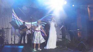 Полина Каньшина , Юлия Нагаева и кавер-группа Brava Gente - Леди Совершенство