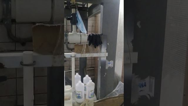 ч1.1Установка ручного розлива агрессивных жидкостей - белизна, серная кислота, отбеливатель и т.д смотреть онлайн